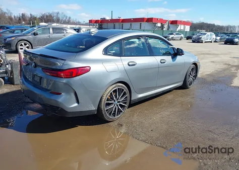 2022 BMW M235 Gran Coupe I xDrive z USA, uszkodzony, nr VIN WBA13AL05N7L04658